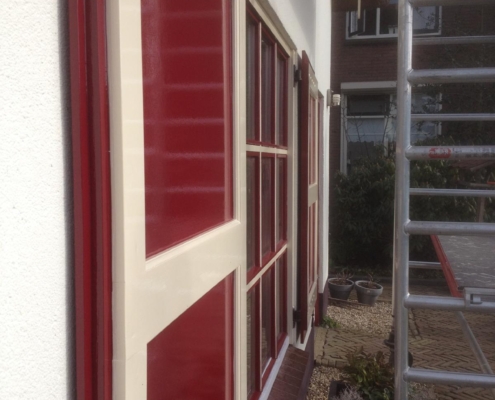 buiten schilderwerk facetdeur